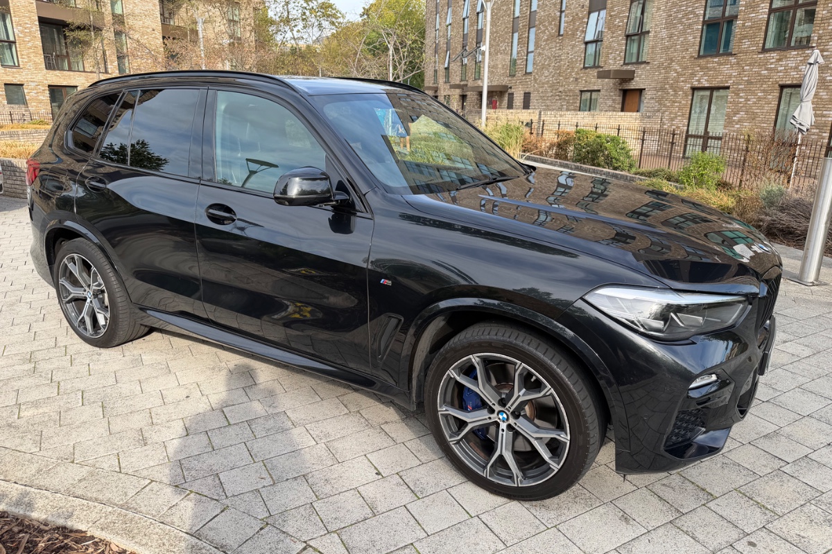 BMW X5 (7S) photo 4