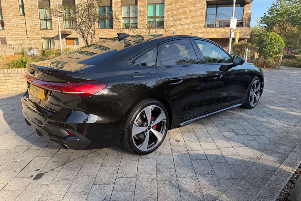 Audi A5 photo 2