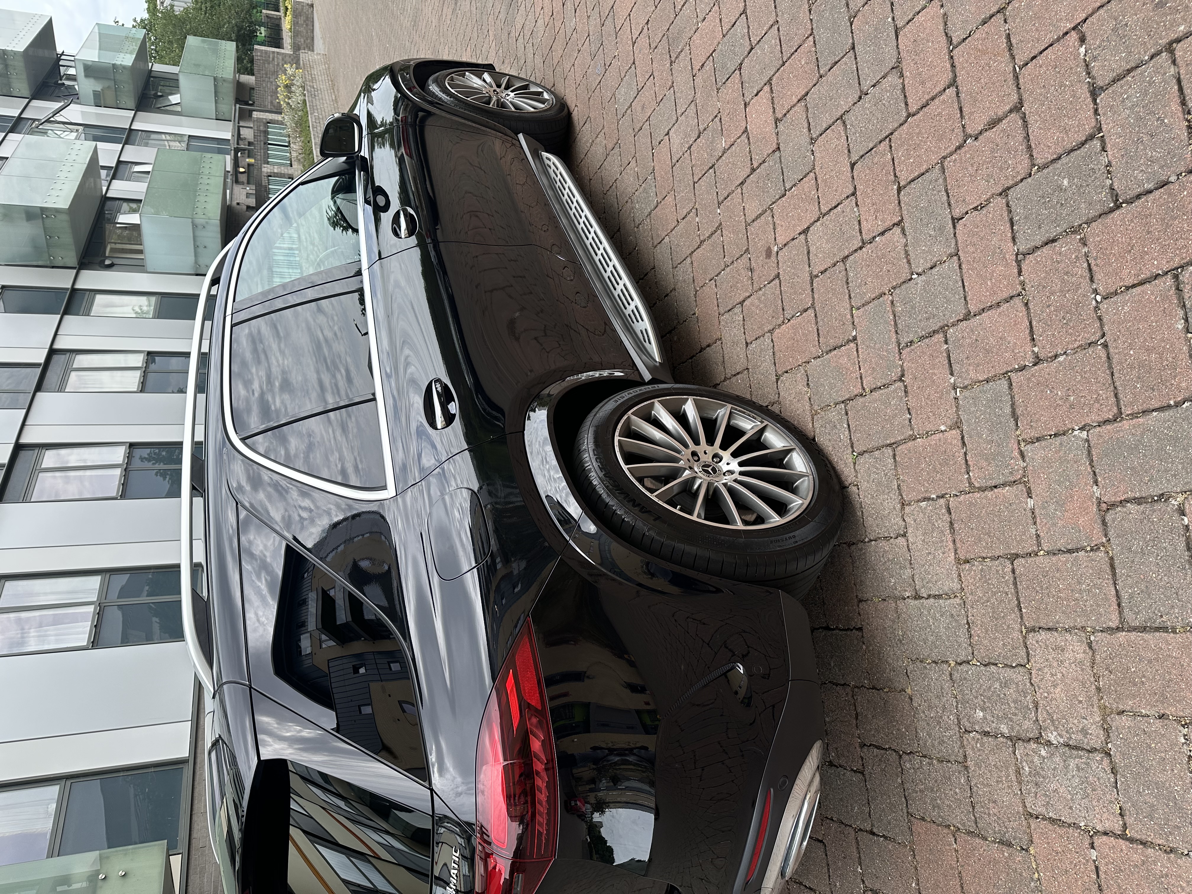 Mercedes Benz GLE 450d photo 2